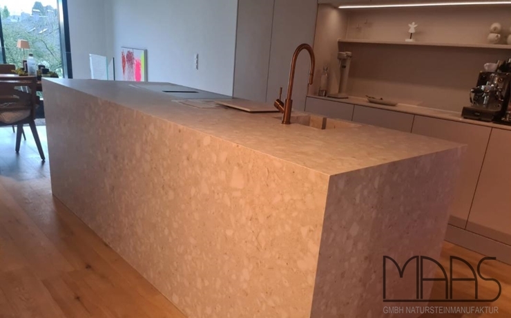 Mettmann Retrostone Neolith Arbeitsplatte und Seitenwangen