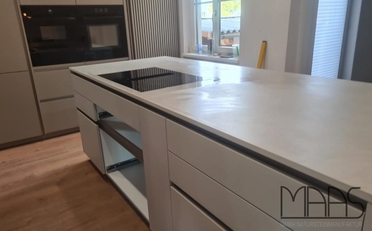 St. Pölten Argentium Dekton Arbeitsplatte