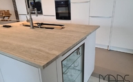 Strata Argentum Neolith Arbeitsplatte mit 2,5 cm Gehrungsschürzen