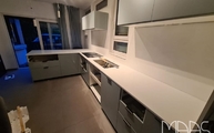 1141 Pure White Caesarstone Arbeitsplatten in Stuttgart montiert